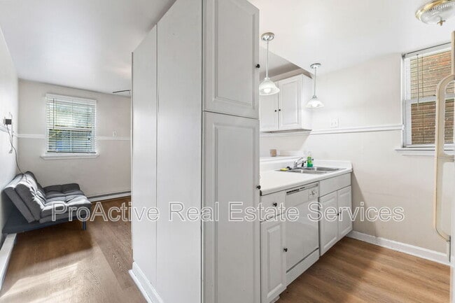 Building Photo - 1019 Westover Ave