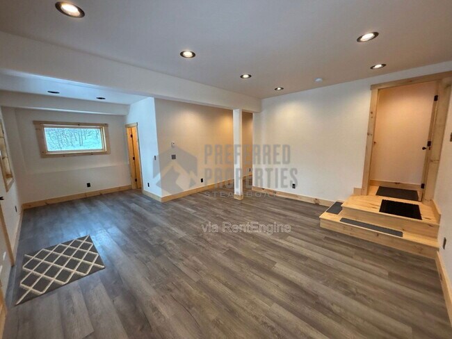 Building Photo - 33181 Wenatchi Trail