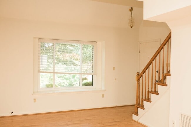 Building Photo - 281 Autumn Grove Ct