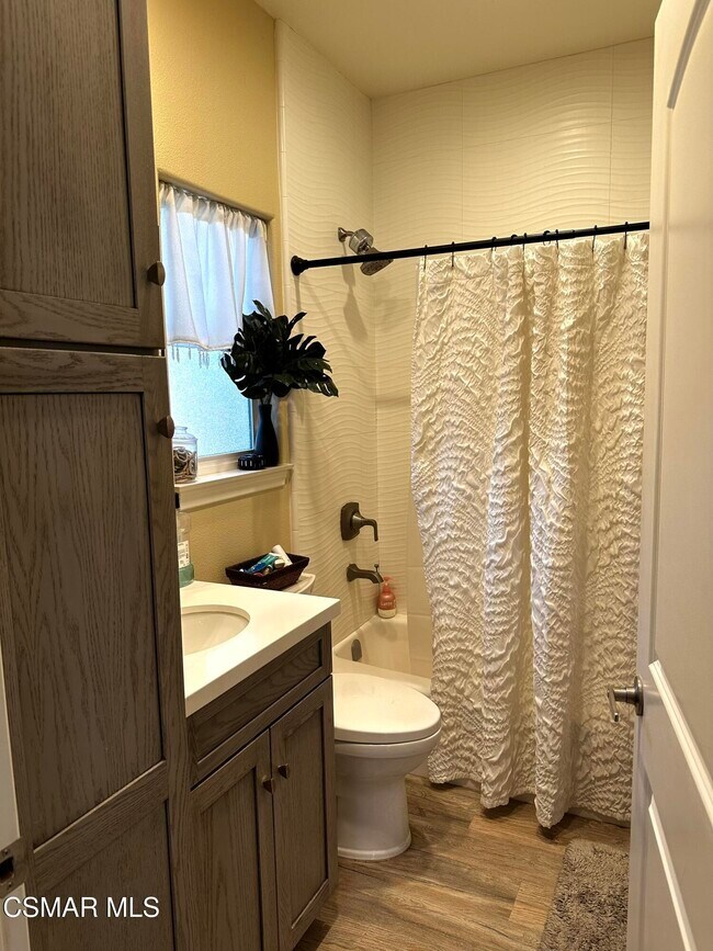 Building Photo - 1226 Aster St