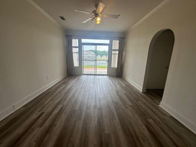 Building Photo - 12386 River Highlands Dr
