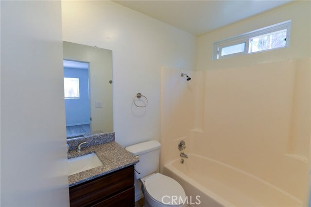 Building Photo - 207 W Mariposa
