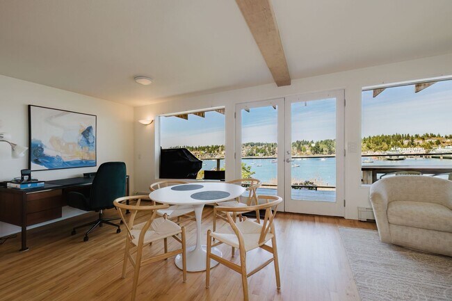 Building Photo - Furnished Bainbridge Island Waterfront Home with Incredible Views