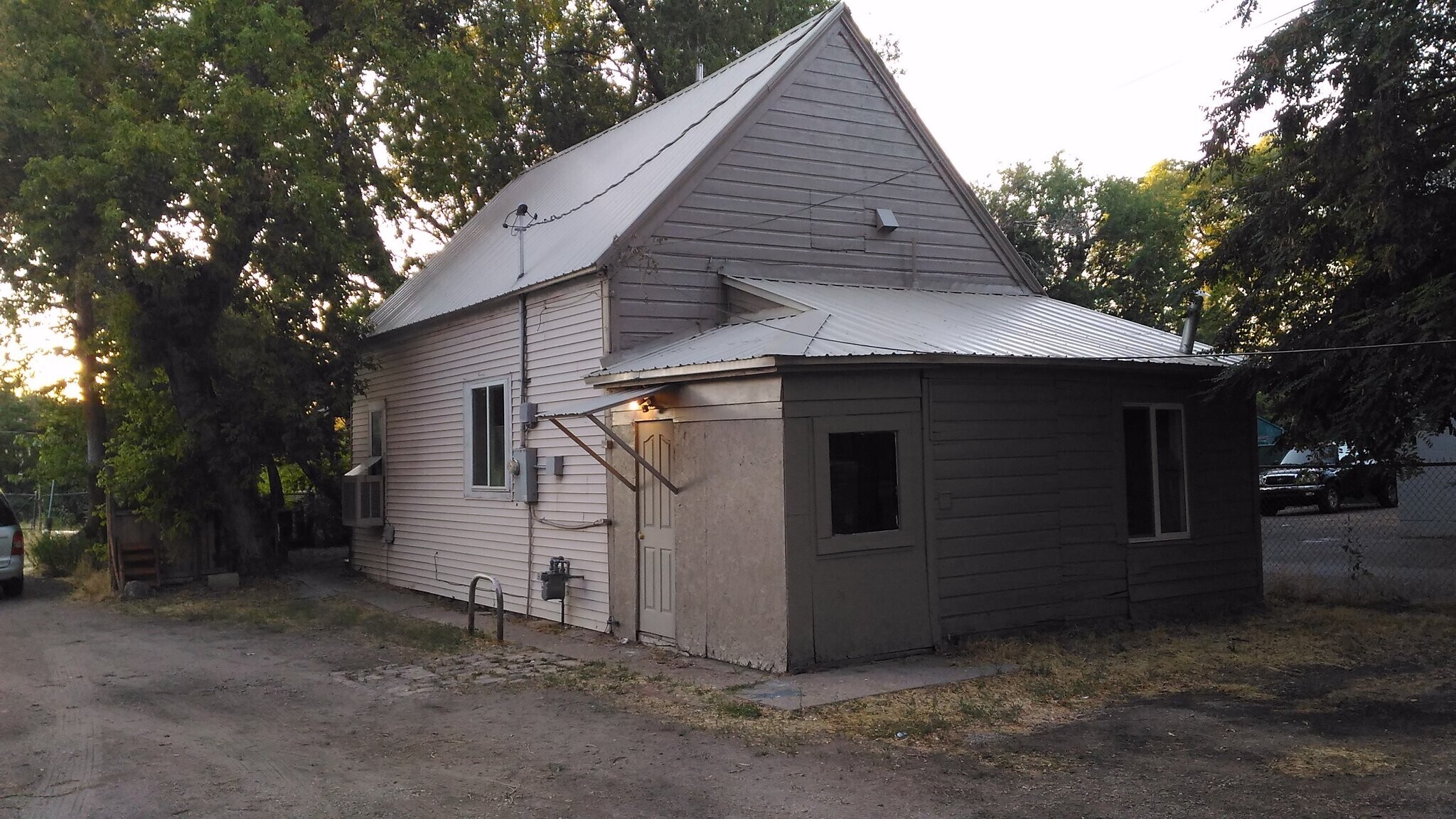 Building Photo - 2350 Orchard Ave