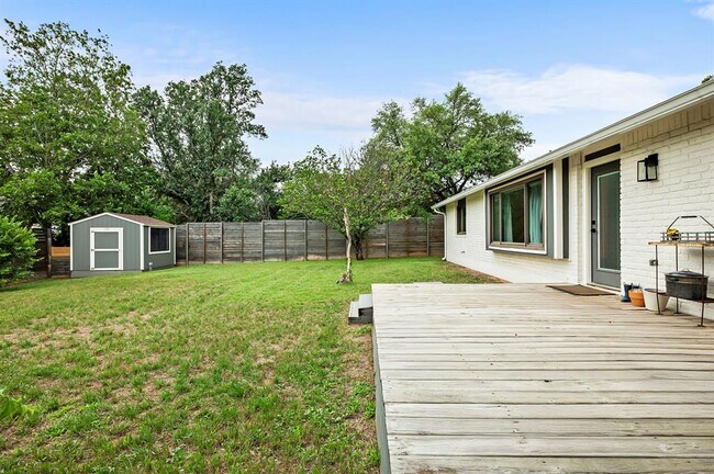 Building Photo - 7700 Manassas Dr