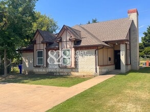 Building Photo - NEW TO THE MARKET!  Spacious 4 Bed/2 Bath Near very Close to Campus!!