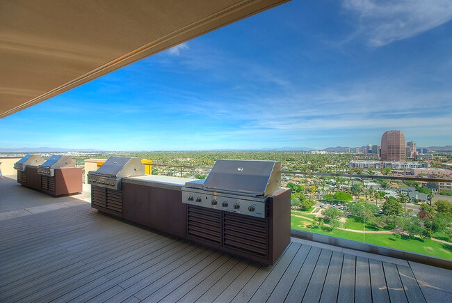 Building Photo - Highrise 1 Bedroom at Portland on the Park