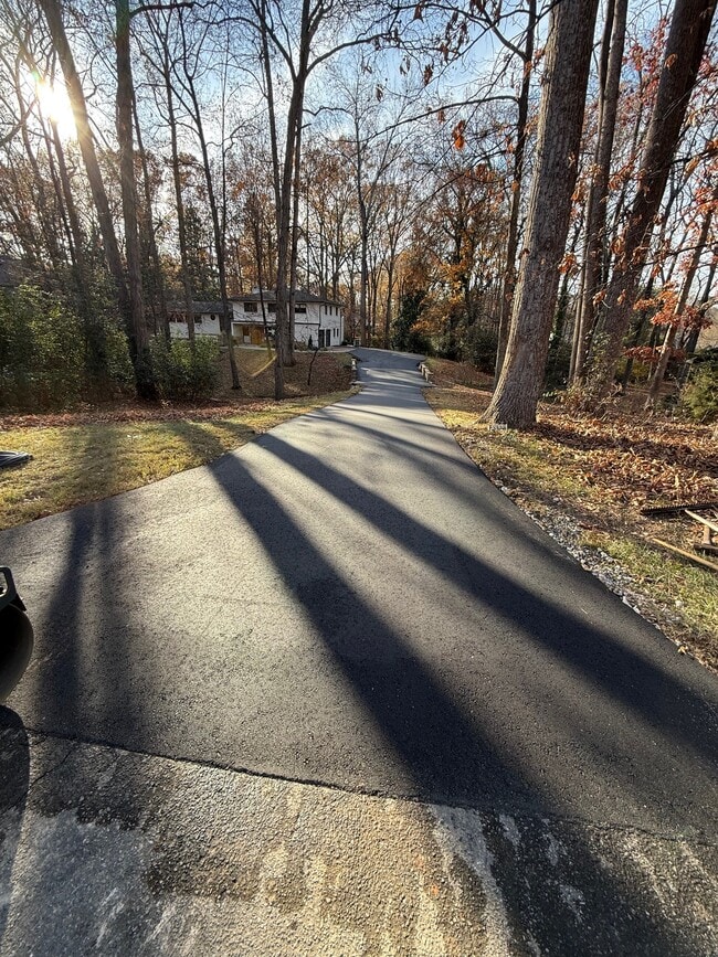 Building Photo - 5755 Doncaster Dr