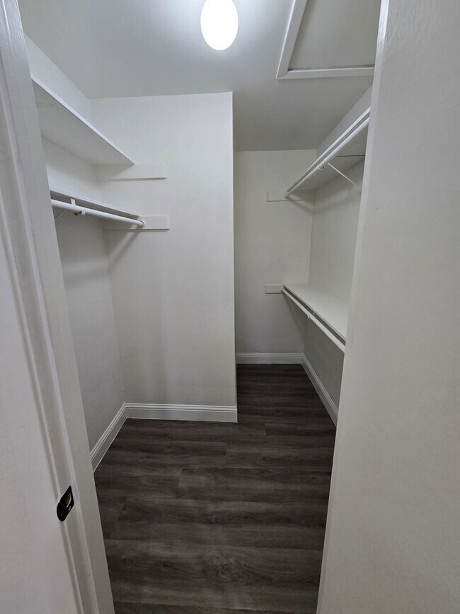 Building Photo - Updated, Energy Efficient 4 Bedroom 2 Bath Home in Golf Course Community