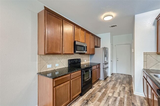 Building Photo - 131 Lavaca Loop