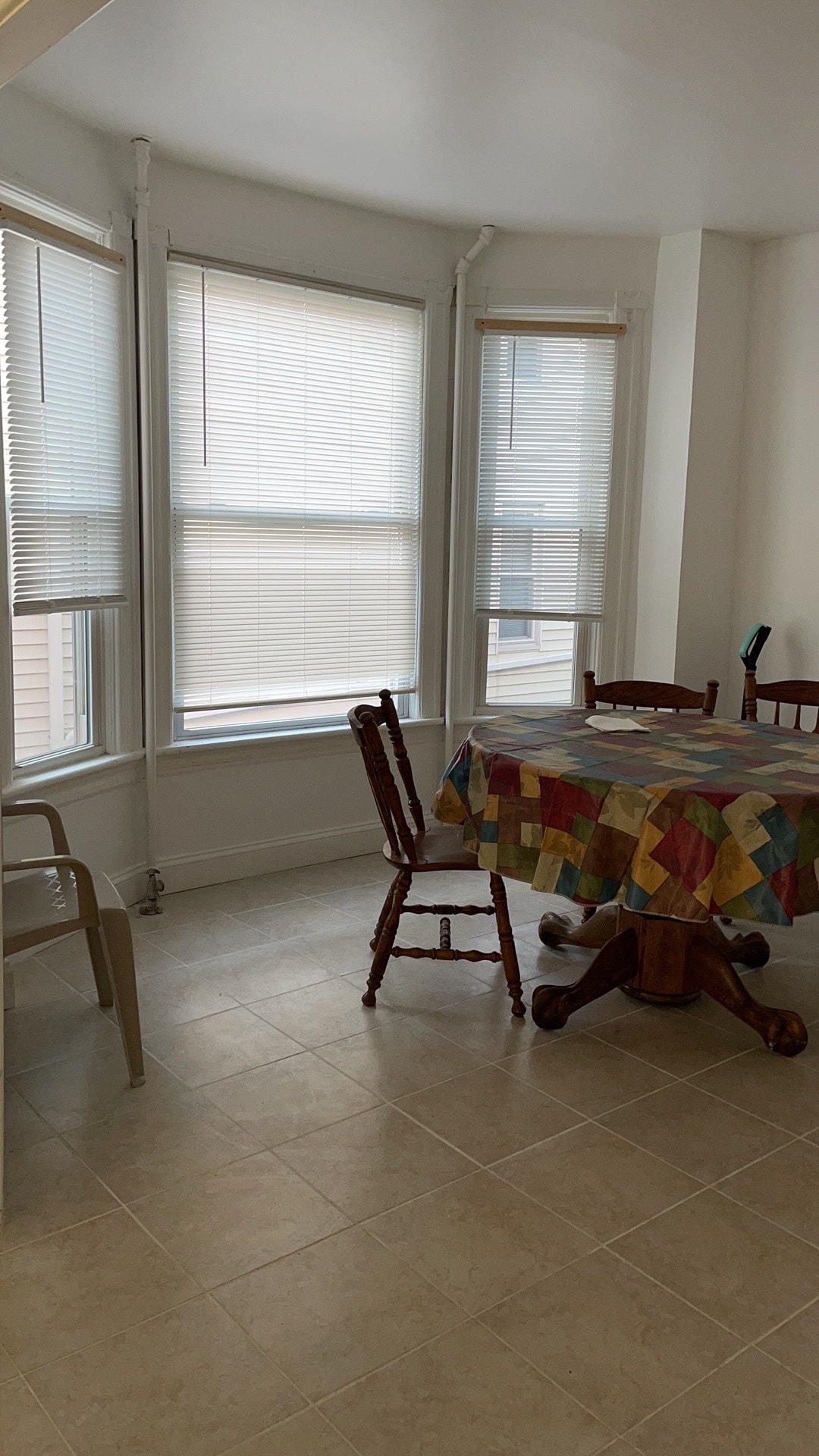 Building Photo - 1303 Hutton St