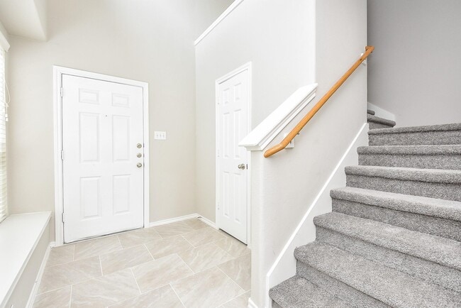 Building Photo - 5619 Stonecloud Ln