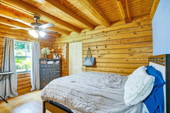 Building Photo - 13050 Marcella Blvd