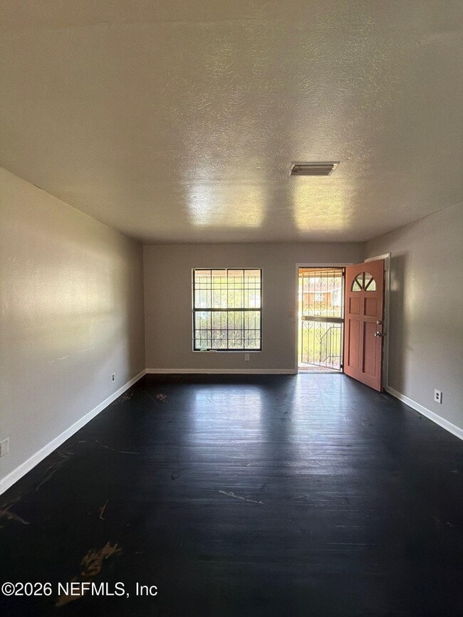 Building Photo - 3962 Winton Dr