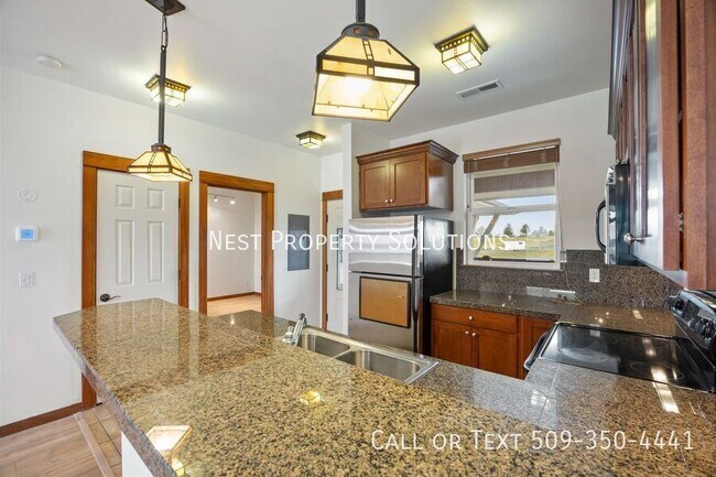 Building Photo - 6432 Melby Way NE