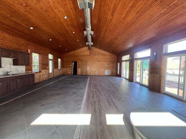 Building Photo - Spacious Four Bedroom Home in Byron Center!