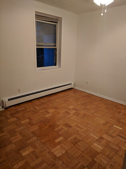 Building Photo - 510 Midland Ave