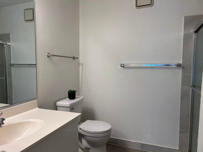 Building Photo - 20 Tilton Club