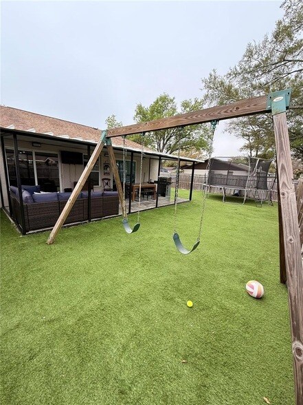 Building Photo - 4413 Ridgeline Cir