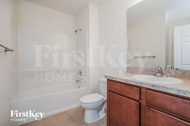 Building Photo - 441 SW 24th St