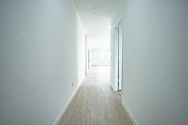 Building Photo - 23902 Tillage Ln