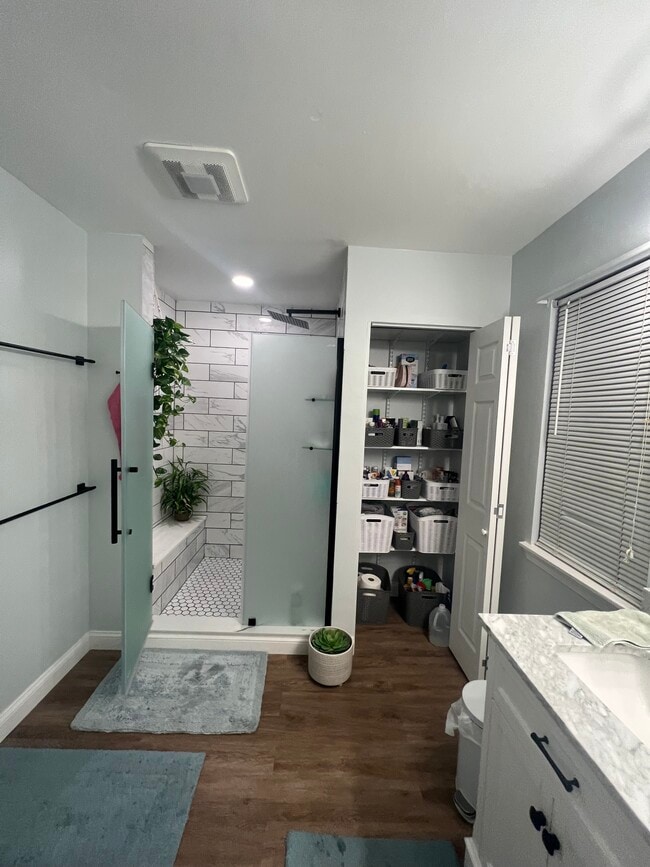 Building Photo - 239 Crown Prince Dr