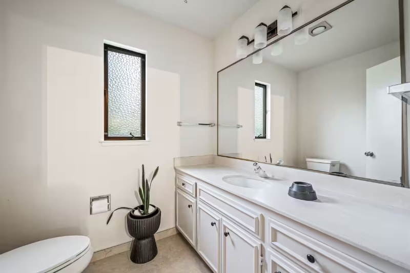 Building Photo - 140 Sand Hill Cir