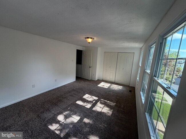 Building Photo - 3349 Garrison Cir