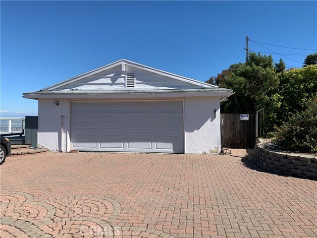 Primary Photo - 1 Martingale Dr