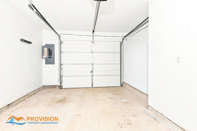 Building Photo - 217 Wintergull Ln