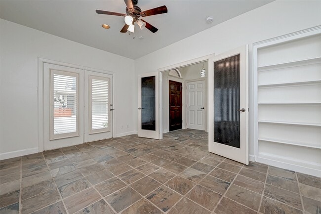 Building Photo - 5410 Rose St