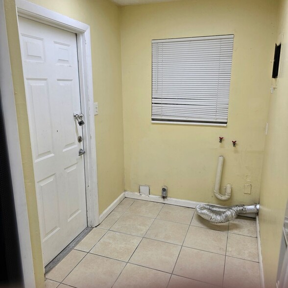 Building Photo - 4487 Wheatley St