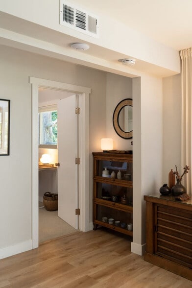 Building Photo - 10 Truitt Ln