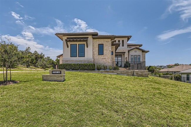 Building Photo - 702 Serene Estates Dr
