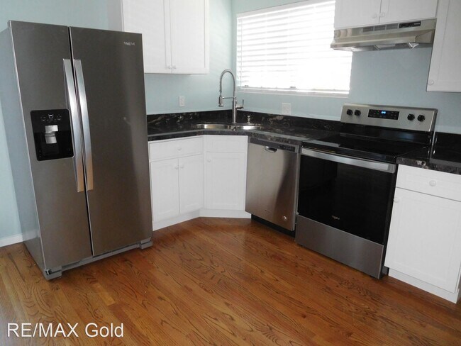 Building Photo - 1 br, 1 bath House - 48 East Taylor Street