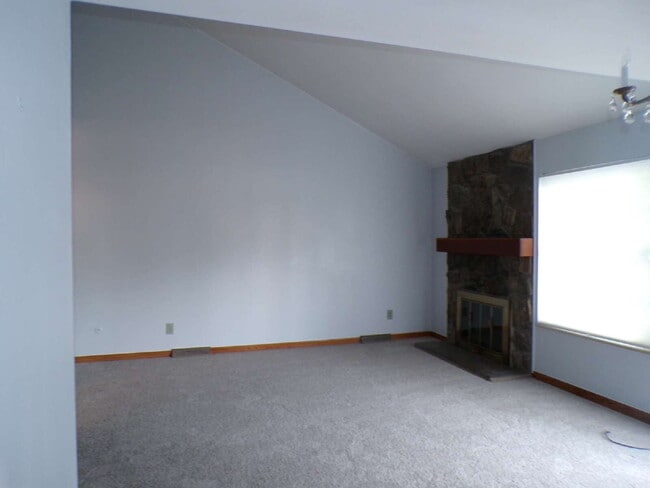 Building Photo - 2714 S Xanadu Way
