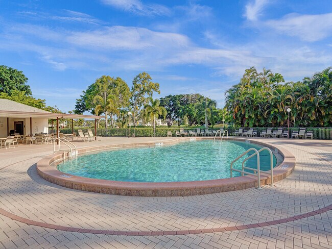 Building Photo - 17 Mansfield F