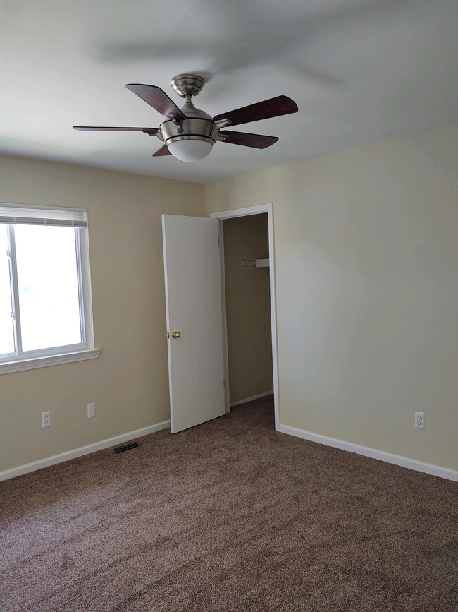 Walk in Closet with extra storage - 41247 S. Woodbury Green Dr.