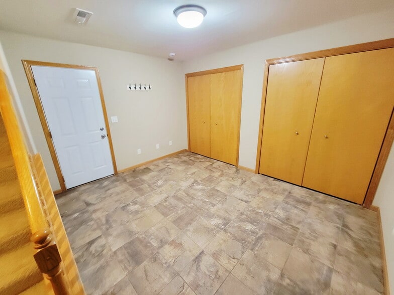 Building Photo - 162 Broadmoor Ln