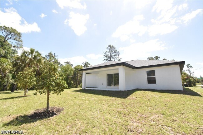 Building Photo - 3393 Fergus St