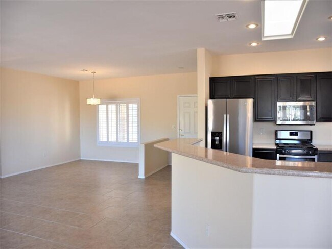 Building Photo - Stunning 2 bedroom Jefferson in Age Restri...
