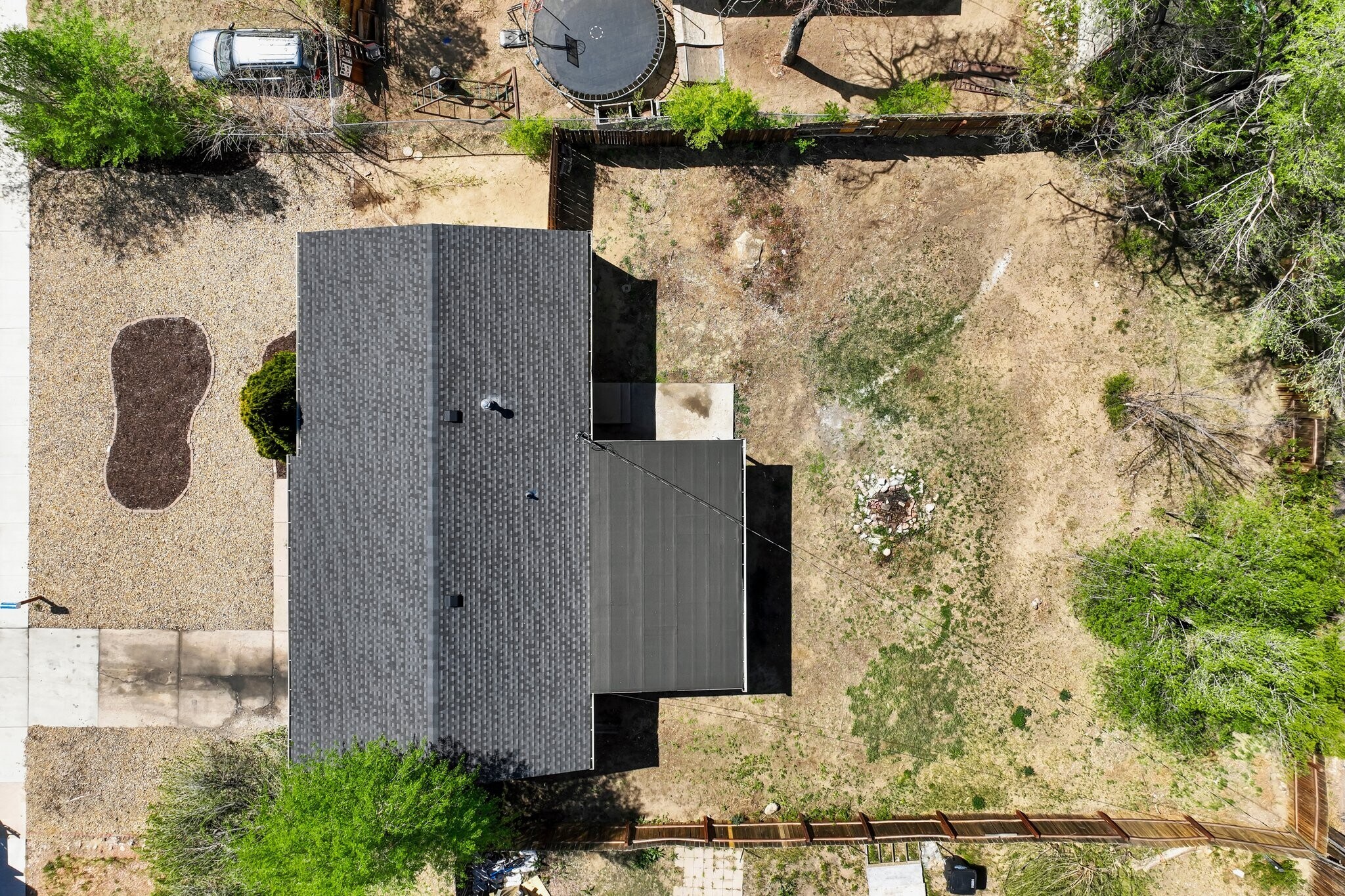 Building Photo - 2050 Del Mar Dr