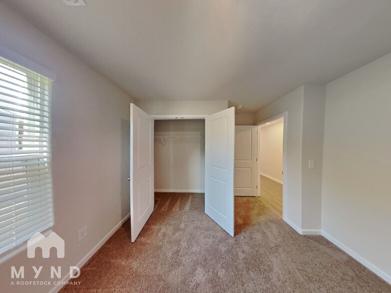 Building Photo - 399 Ivy Bank Dr