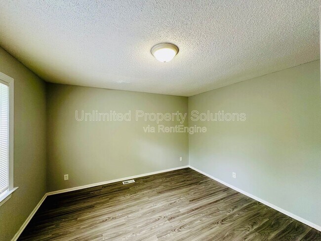 Building Photo - 1404 Church St