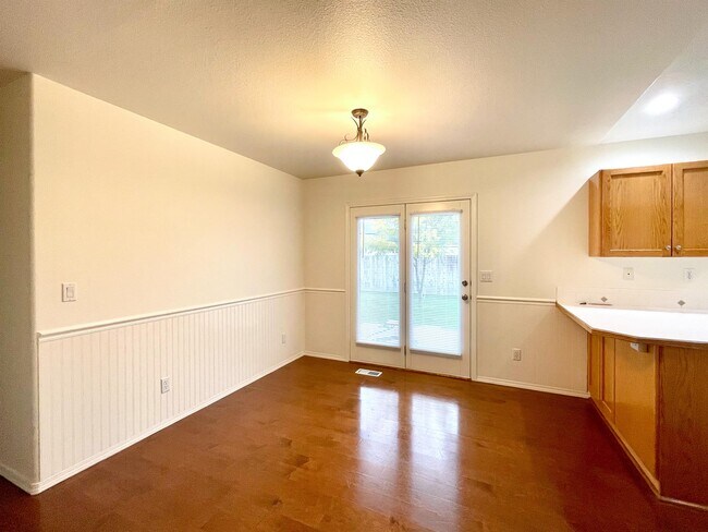 Building Photo - 539 Fall Dr