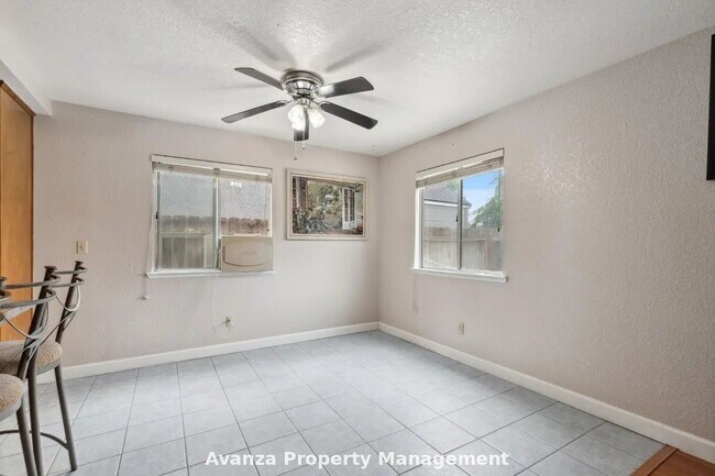 Building Photo - 3bed/2.5 bath Home for Rent 4129 W. Regency Ave Fresno, CA 93727