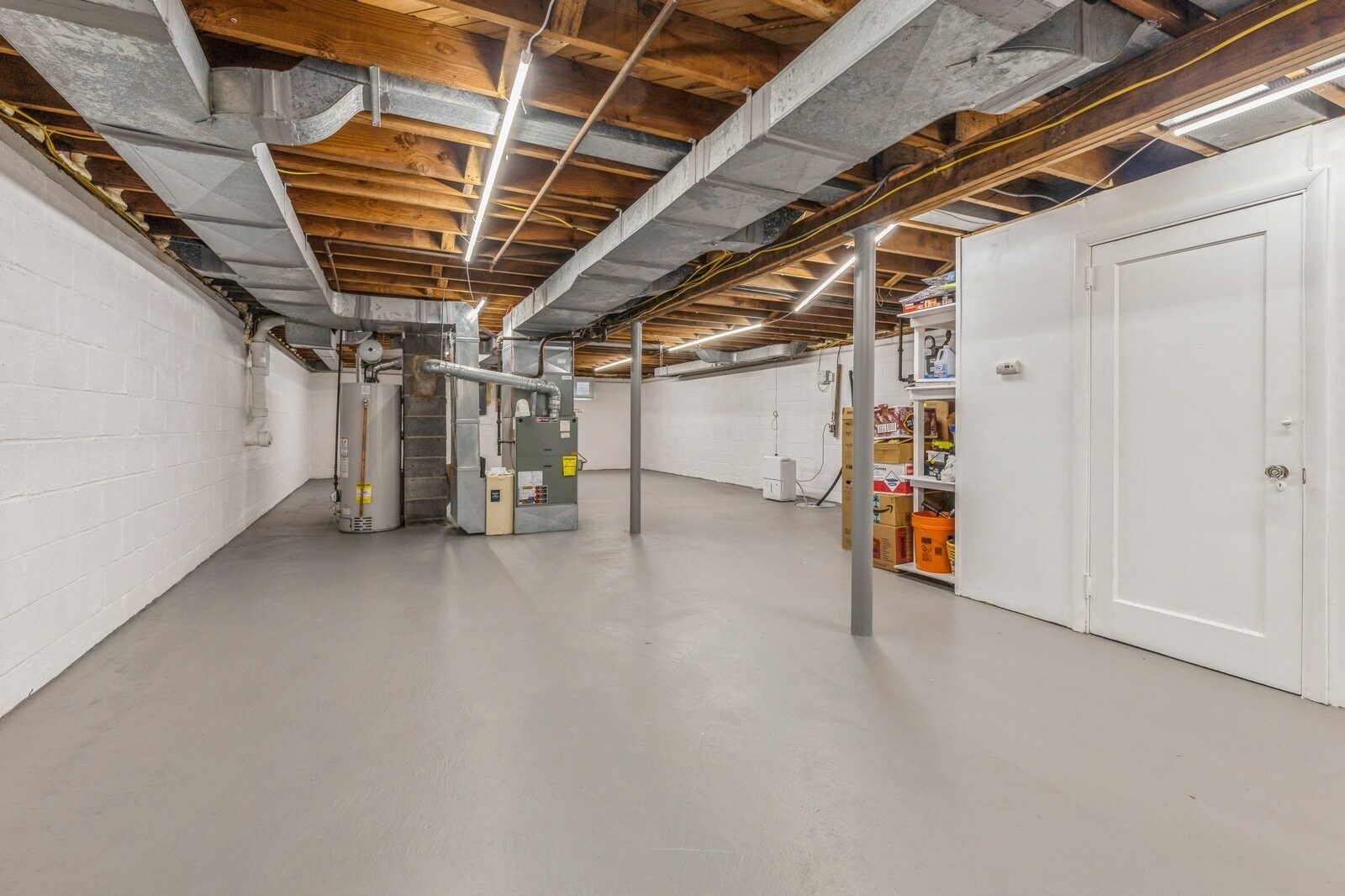 Building Photo - 558 Baylor Ave