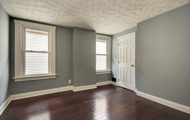 Building Photo - 1515 Hawthorne Ave