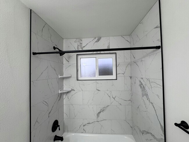 Building Photo - 2118 N Glenn Ave