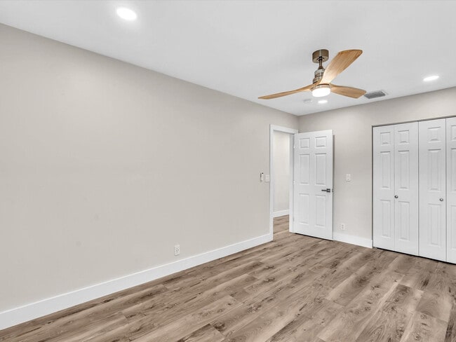 Building Photo - 1381 NW 99th Ave